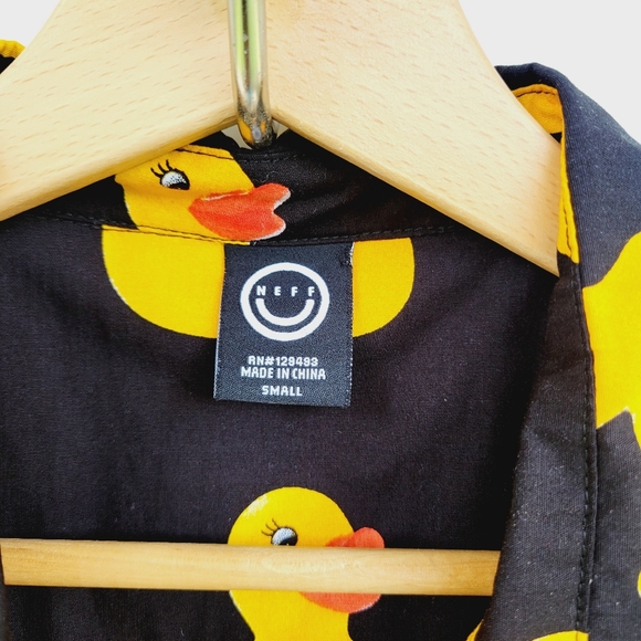 NEFF Trippy Rubber Duck Poolside Button Party Shirt Cruise Jeep Mens Size small - Picture 4 of 8